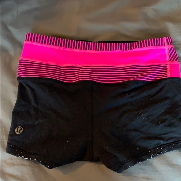 lululemon shorts - Picture 2 of 4